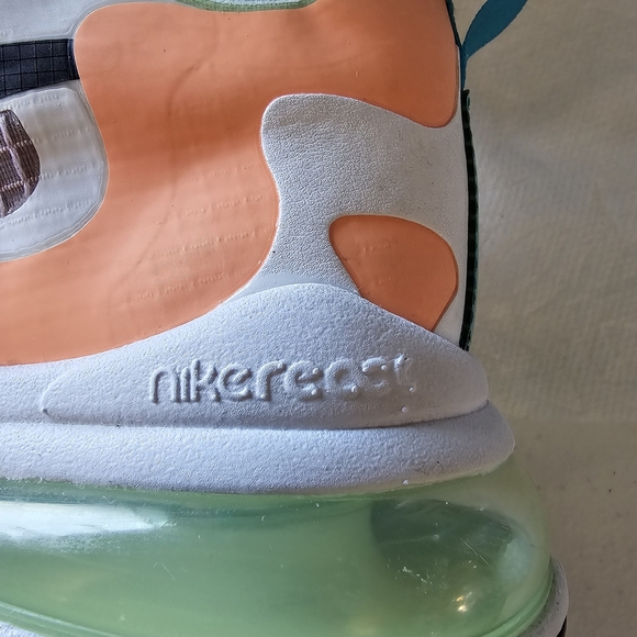 Nike Air Max 270 React SE Multicolor Women’s Size 6 - CJ0620-600 - Picture 15 of 16